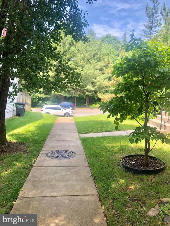 Building Photo - 6808 Compton Valley Pl