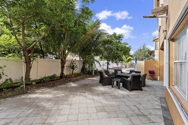 Building Photo - 206 Gazetta Way