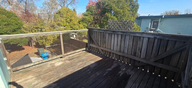 Building Photo - DelMonte