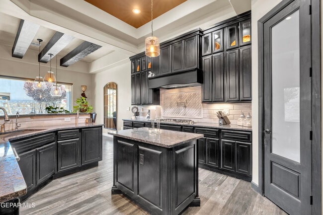 Building Photo - 14812 Long Shadow Ave