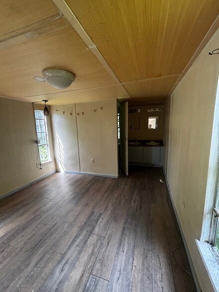 Building Photo - 1284 Glendale Ave