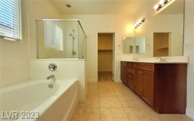 Building Photo - 9570 Rickshaw St