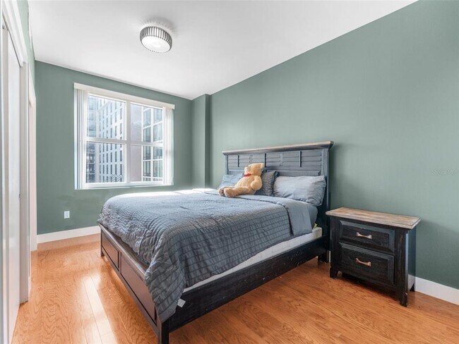 Building Photo - 1120 E Kennedy Blvd