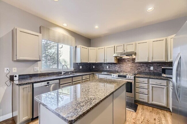 Building Photo - Luxury Living Awaits in this Grant Ranch Home! Meticulously Maintained Home Featuring 6 Bedrooms/...