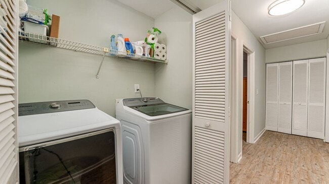 Building Photo - 3 bedroom 2 bathroom house in Chelsea Park - Mt.Pleasant