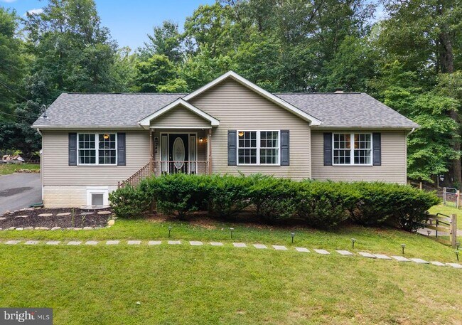 Building Photo - 344 White Mule Ln