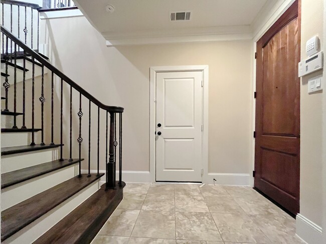 Building Photo - 5207 Gibson St