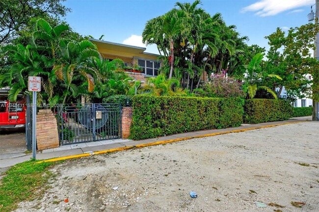 Building Photo - 1446 Lenox Ave.