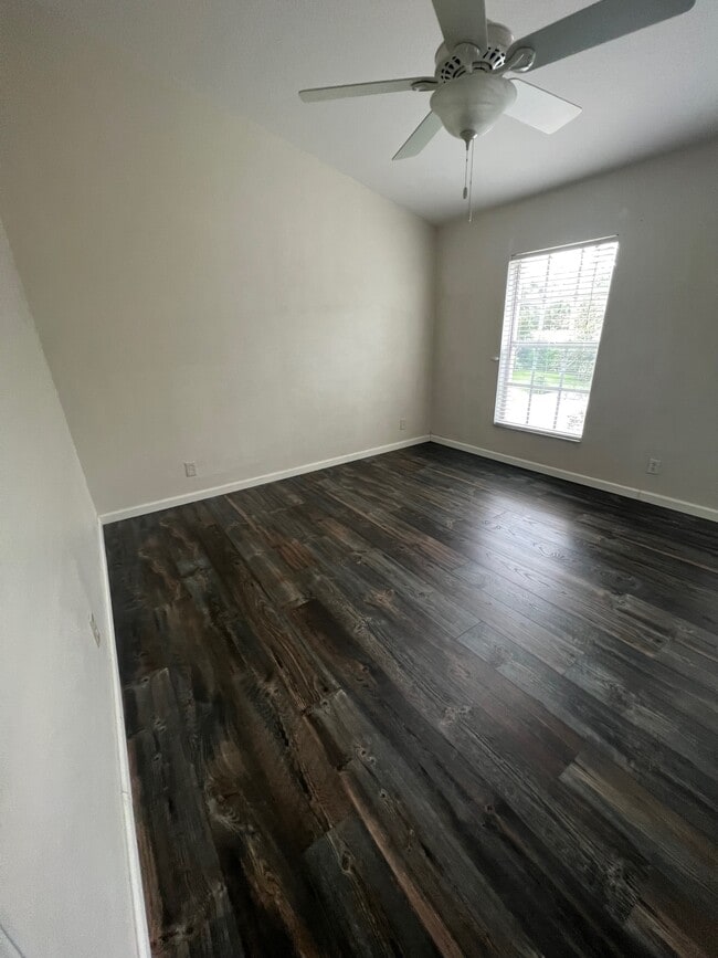 Building Photo - 13536 Embassy Park Ct