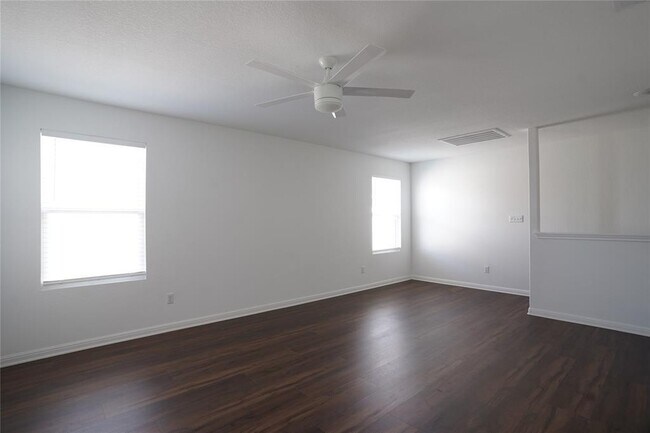 Building Photo - 304 Northview Ln
