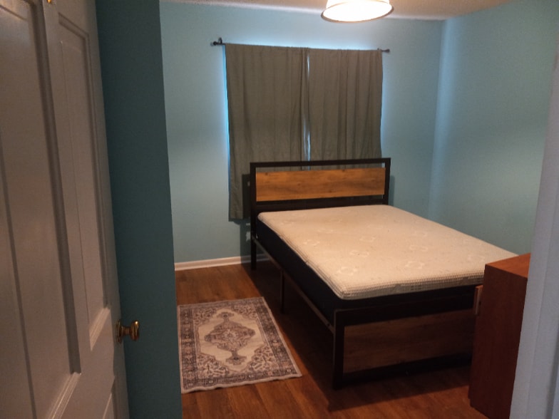 Building Photo - 1166 6th Ave