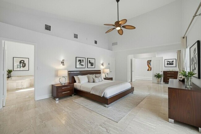 Building Photo - 2519 Barcelona Dr