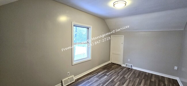 Building Photo - 199 Mills Way