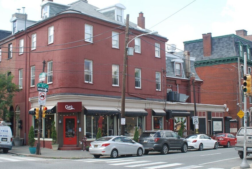 Building Photo - 501 Fairmount Ave