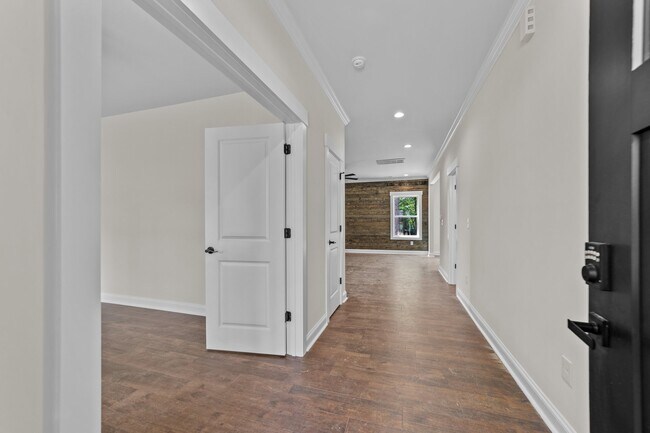 Building Photo - 4050 Daugherty Rd