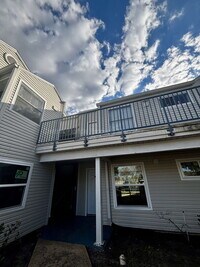 Building Photo - 2504 Woodgate Blvd