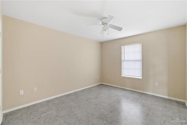 Building Photo - 12 Gastel Cir