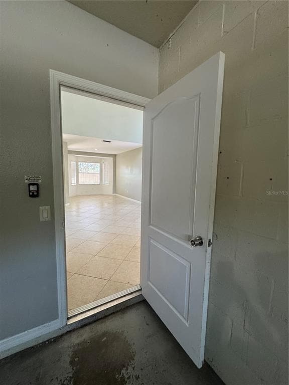 Building Photo - 18006 Birdwater Dr
