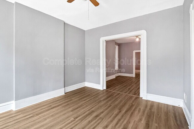 Building Photo - 5130 Kensington Ave