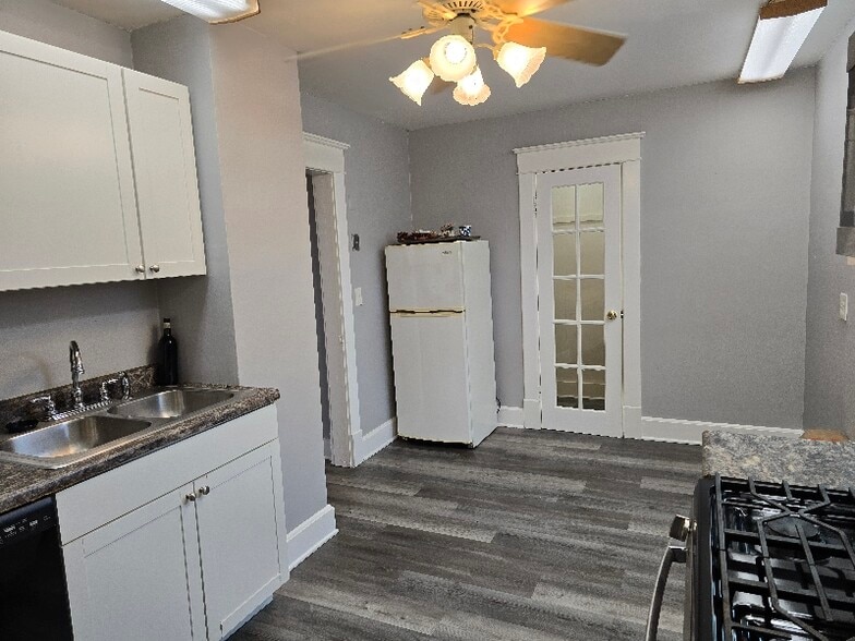 Building Photo - 1726 Union St