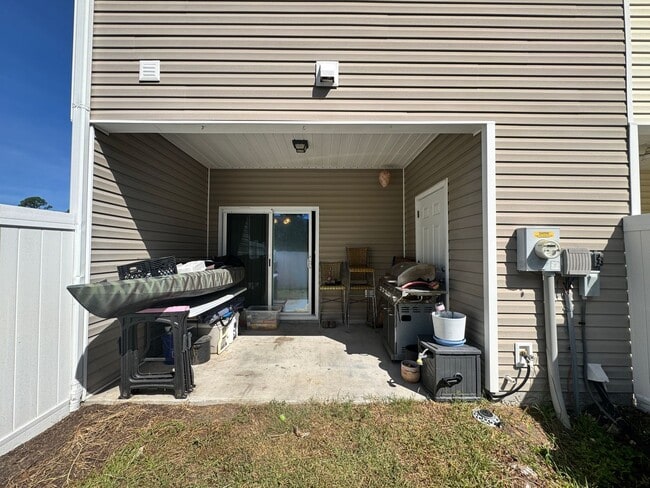 Building Photo - 500 Oyster Rock Ln