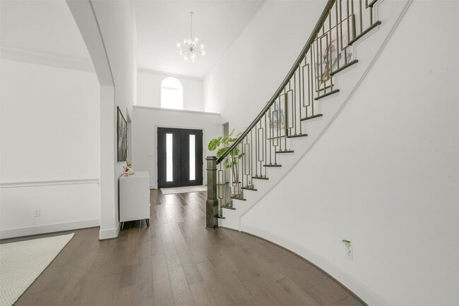 Building Photo - 2018 Grove Terrace Ln