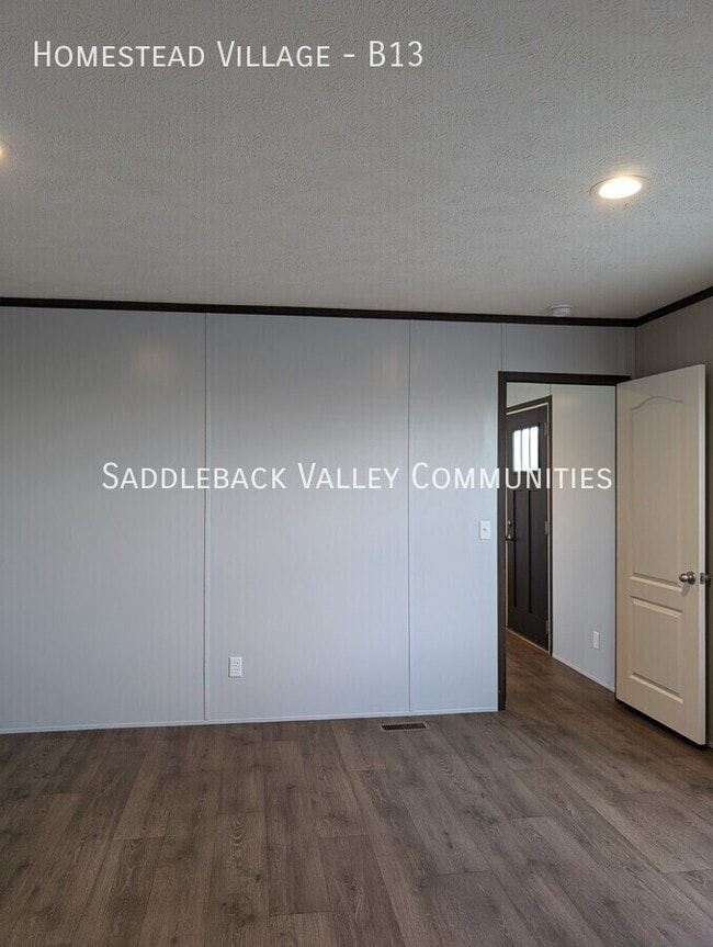 Building Photo - Homestead Village -B13