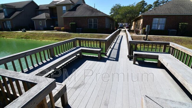 Building Photo - 8429 Florida Blvd