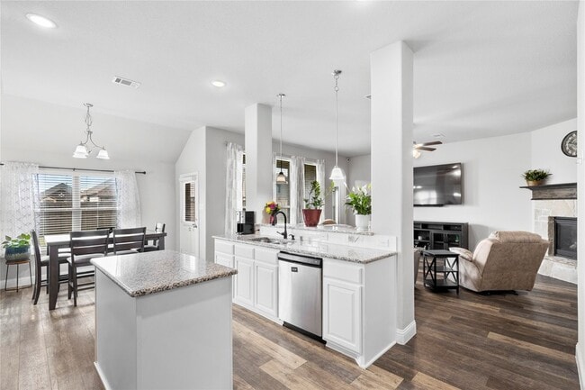 Building Photo - 1796 Amalfi Dr