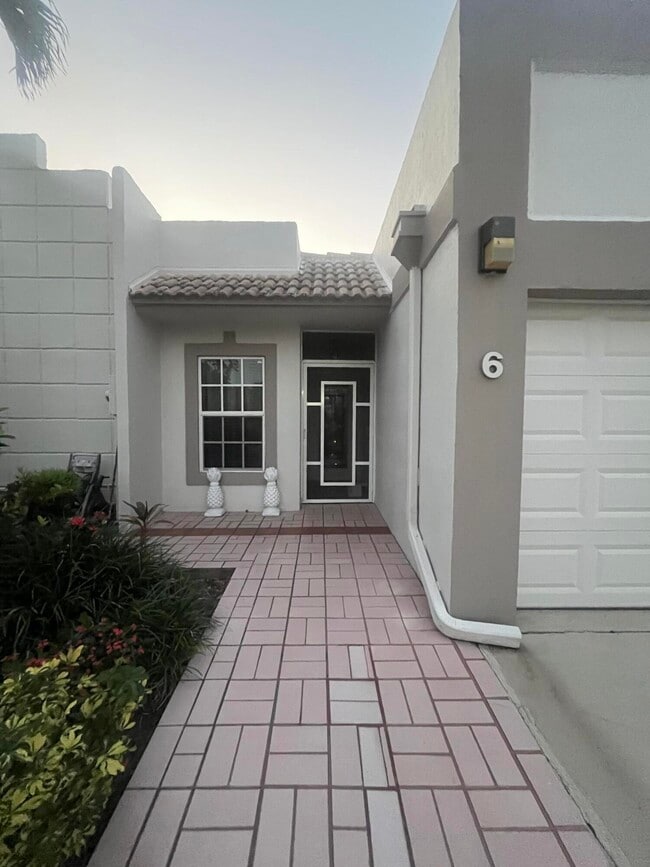 Building Photo - 18801 Jolson Ave