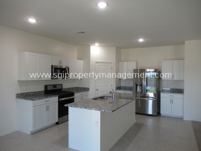 Building Photo - 19218 W Pierson St