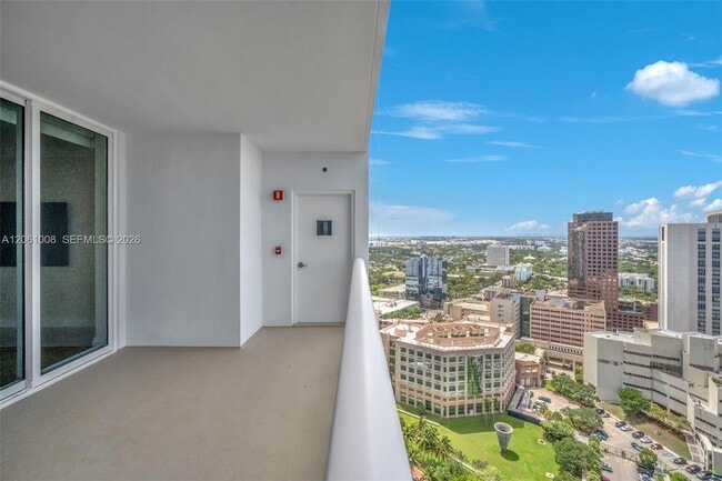 Building Photo - 333 Las Olas Way