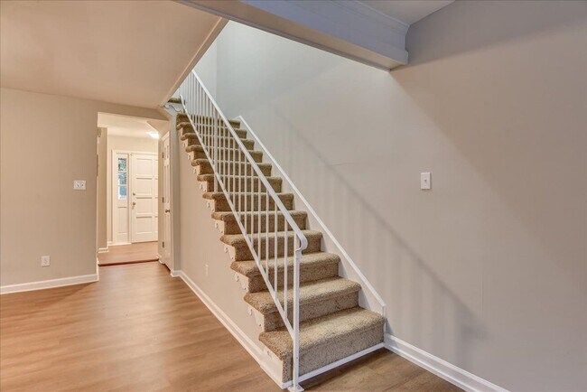 Building Photo - 305 Telfair St