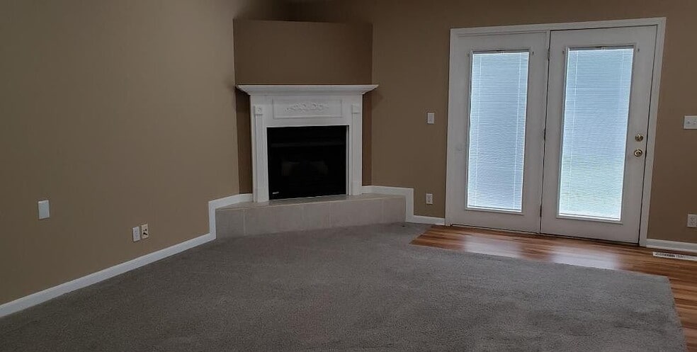 Building Photo - 2301 Silver Crest Ct