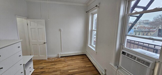 Building Photo - 4110 Park Ave