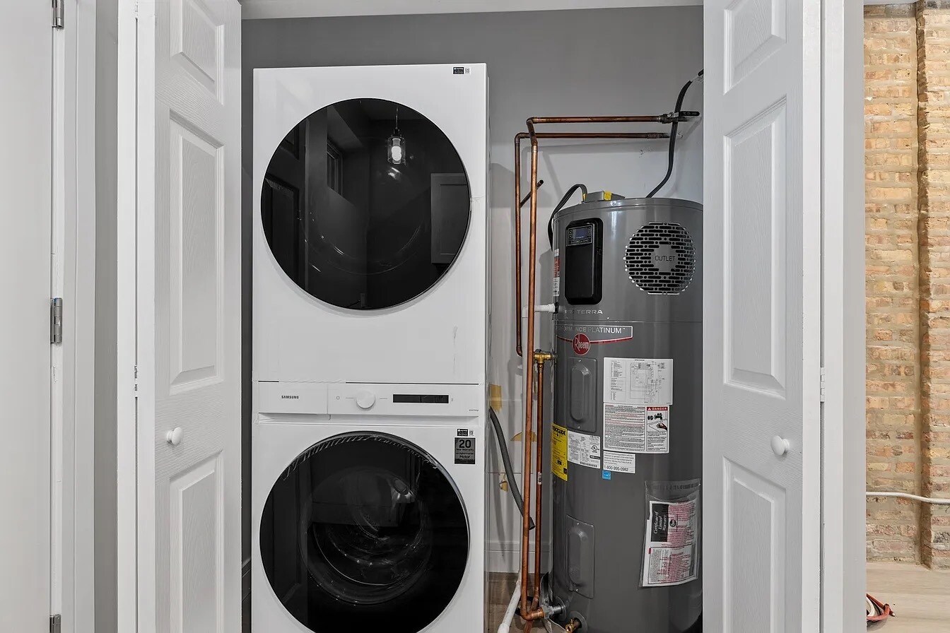 Building Photo - 5235 S Indiana Ave