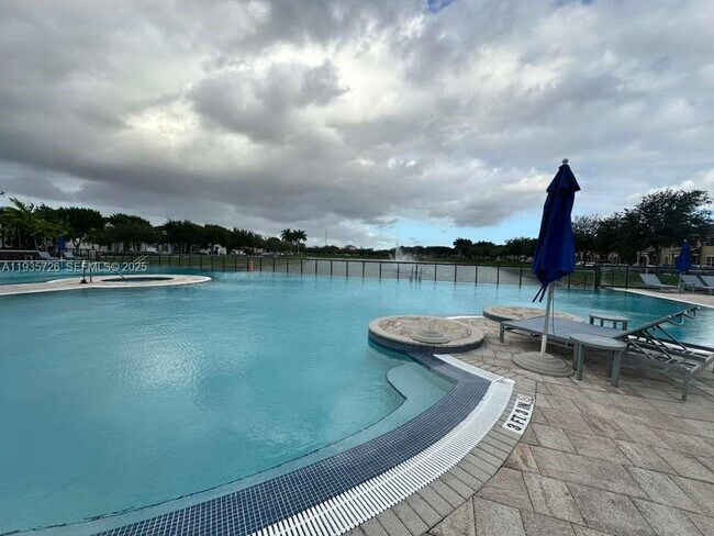 Building Photo - 9350 SW 171st Ct