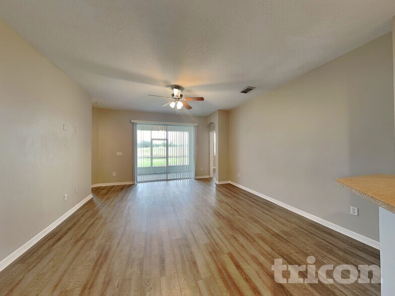 Building Photo - 221 Fern Gulley Dr