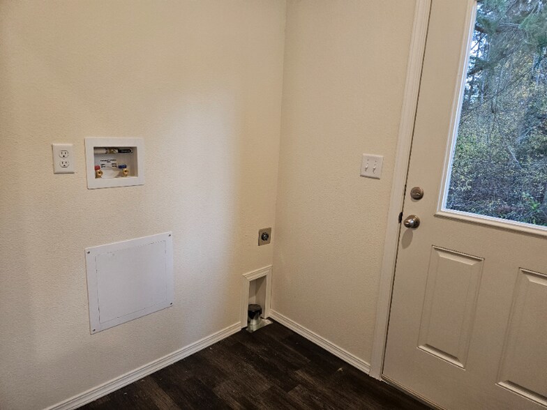 Building Photo - 1110 15th St