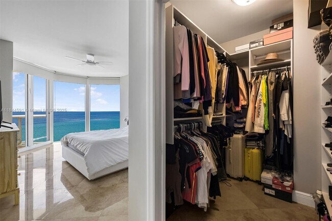 Building Photo - 4775 Collins Ave