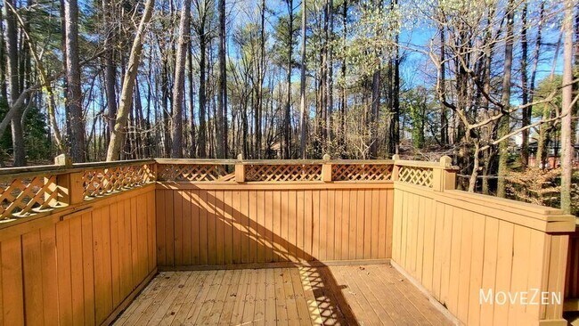 Building Photo - 4711 Highview Pl