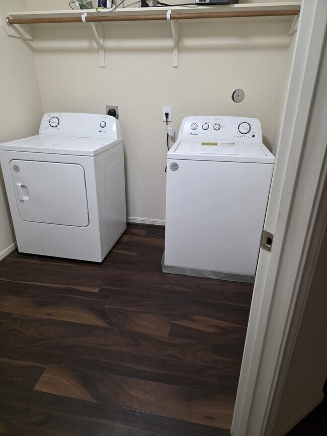 Building Photo - 1023 Orie Ct