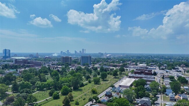 Building Photo - 1023 15th St