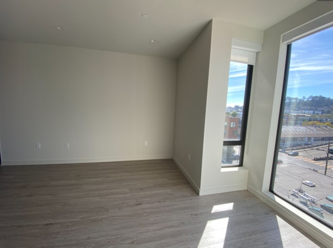 Building Photo - 2290 3rd St