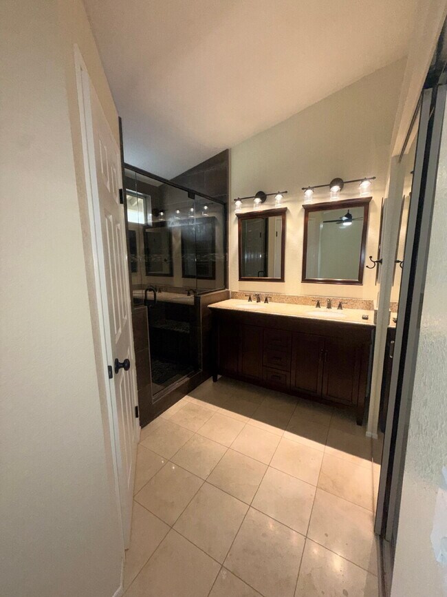 Building Photo - 3-Bedroom Home, Large Rear Yard! La Quinta, Long-term (1 Year) Rental