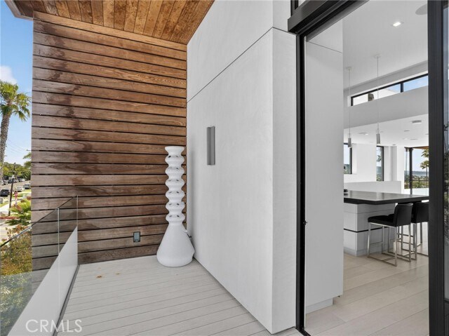 Building Photo - 703 N Lucia Ave