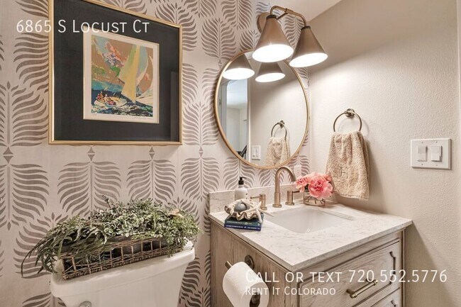 Building Photo - 6865 S Locust Ct