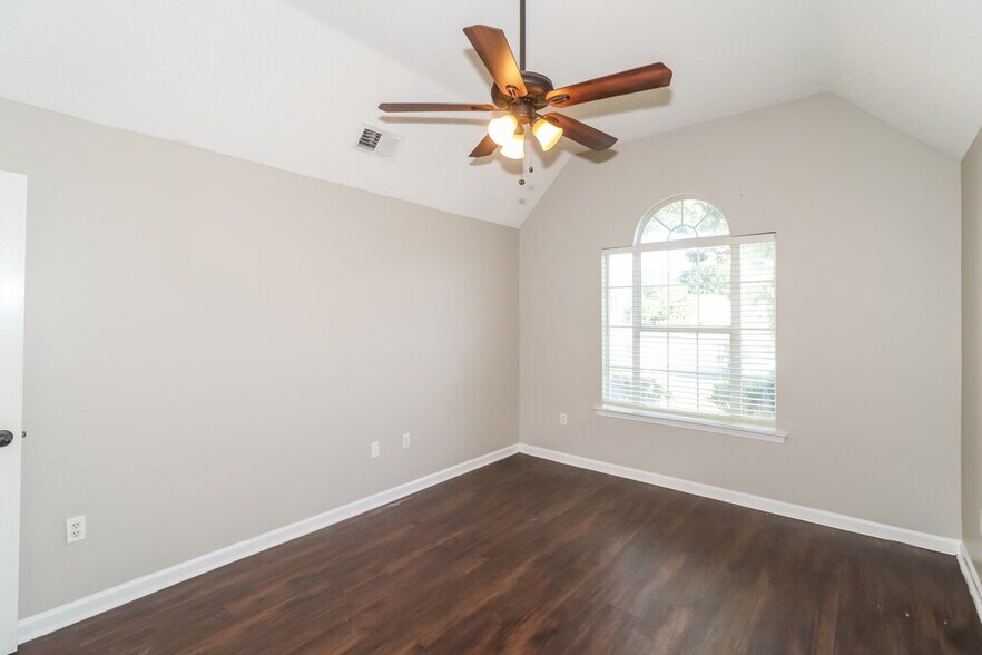 Building Photo - 5639 Camden Cove