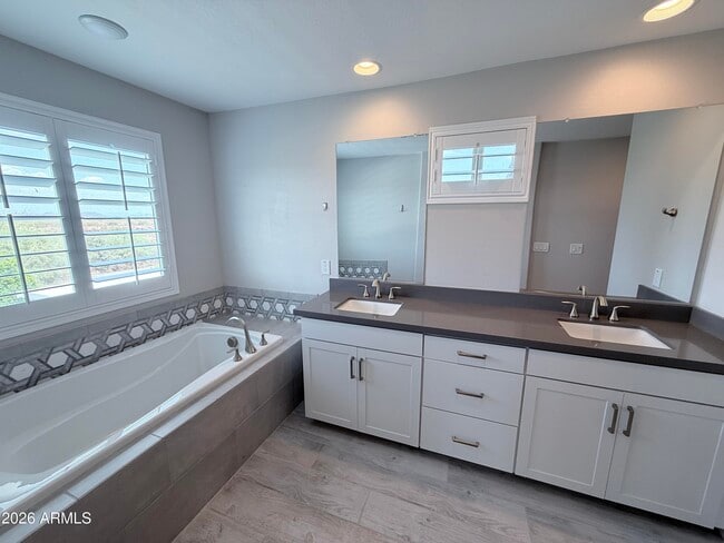 Building Photo - 25509 N 140th Dr