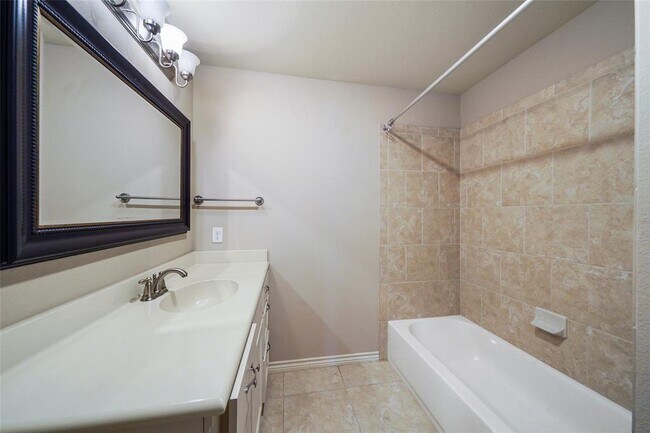 Building Photo - 14876 Cetus Ct